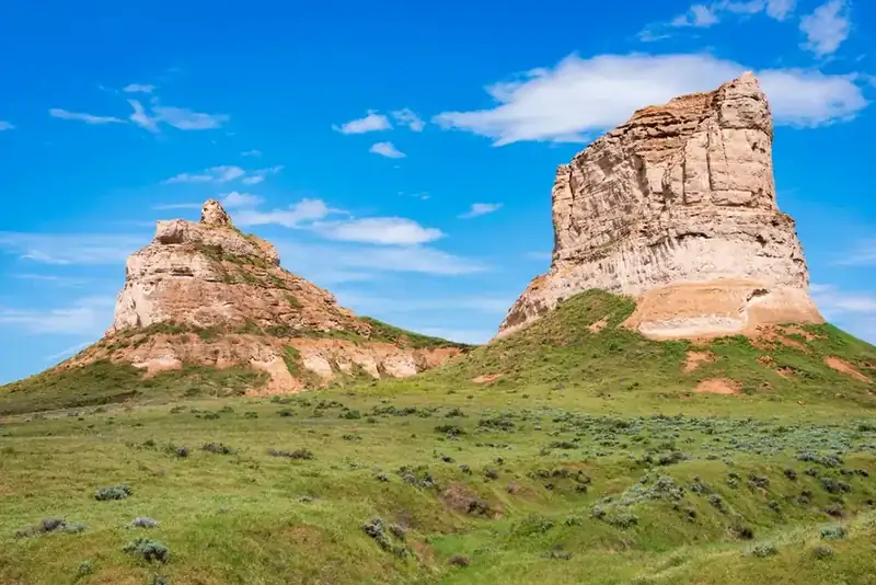 Courthouse and Jail Rocks standing above the Nebraska prairie